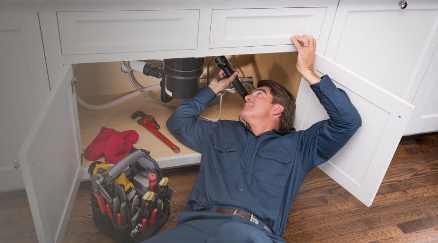 Local expert plumbing services in Hedrick, IA